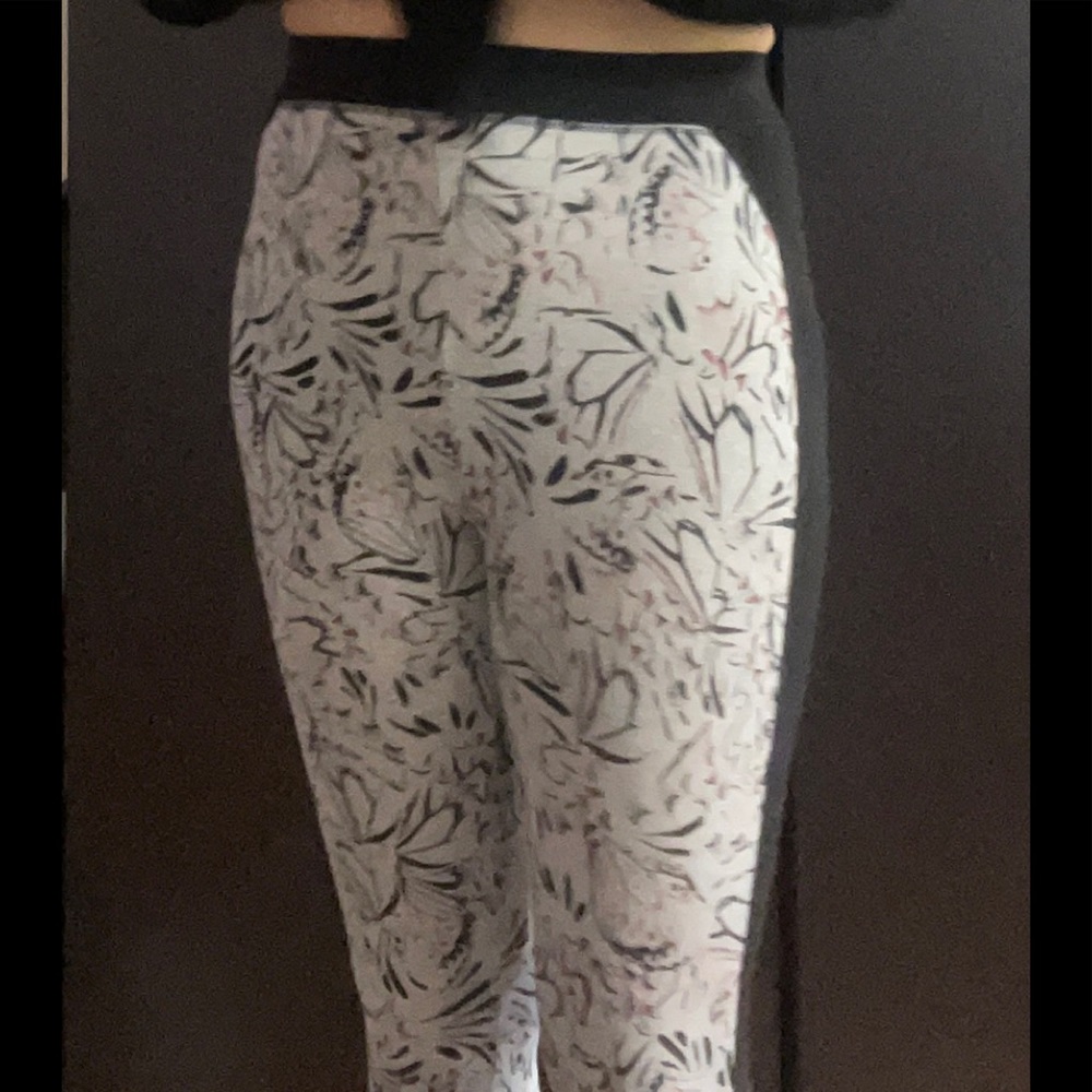 Stretch Butterfly-Like Printed Pants